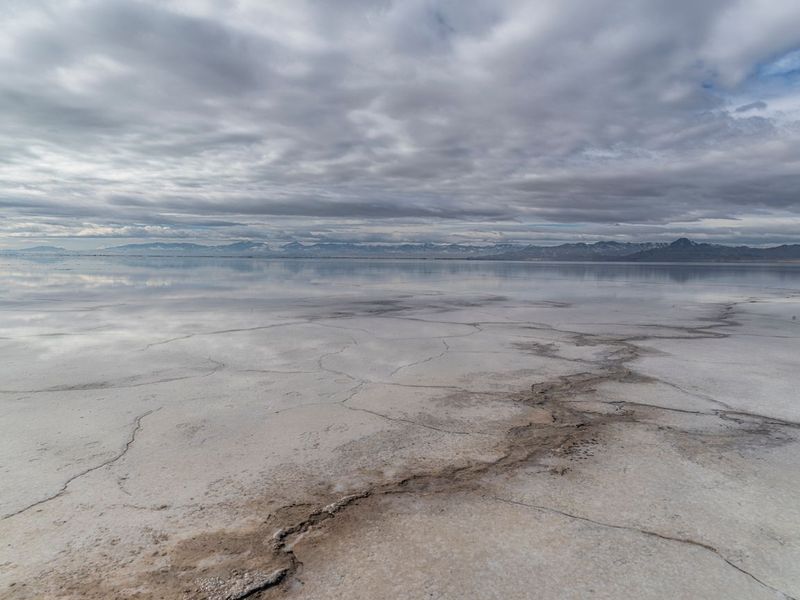 USA Mountain and Salt Lake Desert on a Sunny Day HDRi Maps and Backplates