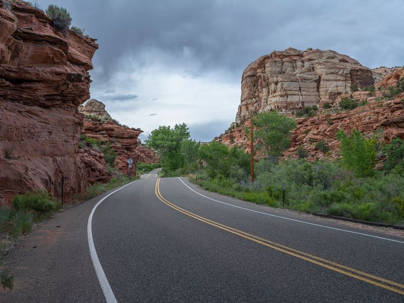 USA Nature: Landscape Road and Clouds in Utah HDRi Maps and Backplates