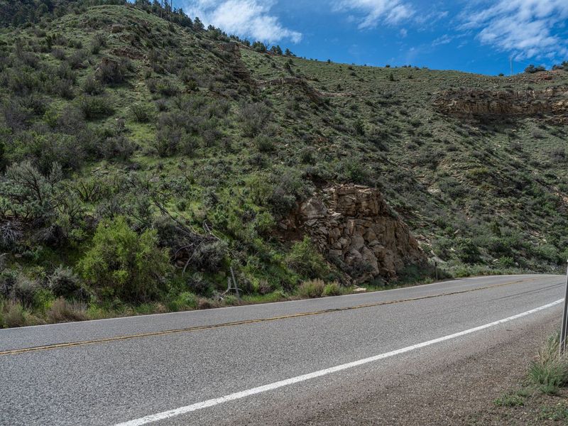 USA Scenic Route: Mountain Landscape in Utah HDRi Maps and Backplates