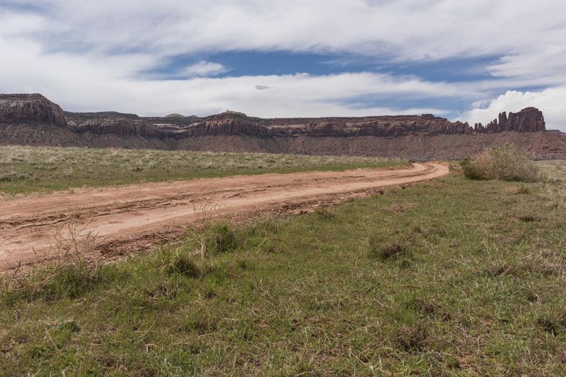 Utah Desert Mountain Backdrop - HDRi Maps and Backplates