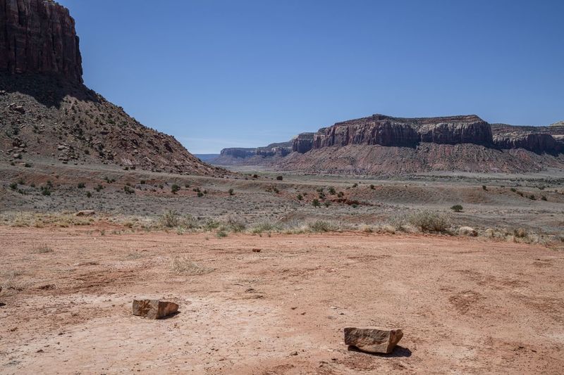 Utah Desert: A Rugged Landscape under a Clear Sky - HDRi Maps and ...