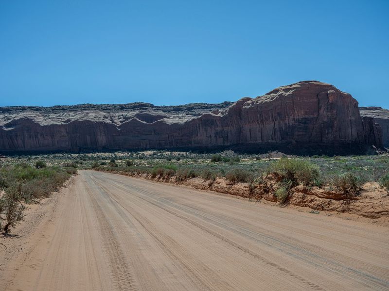 Utah Landscape: Clear Sky and Gravel Roads HDRi Maps and Backplates