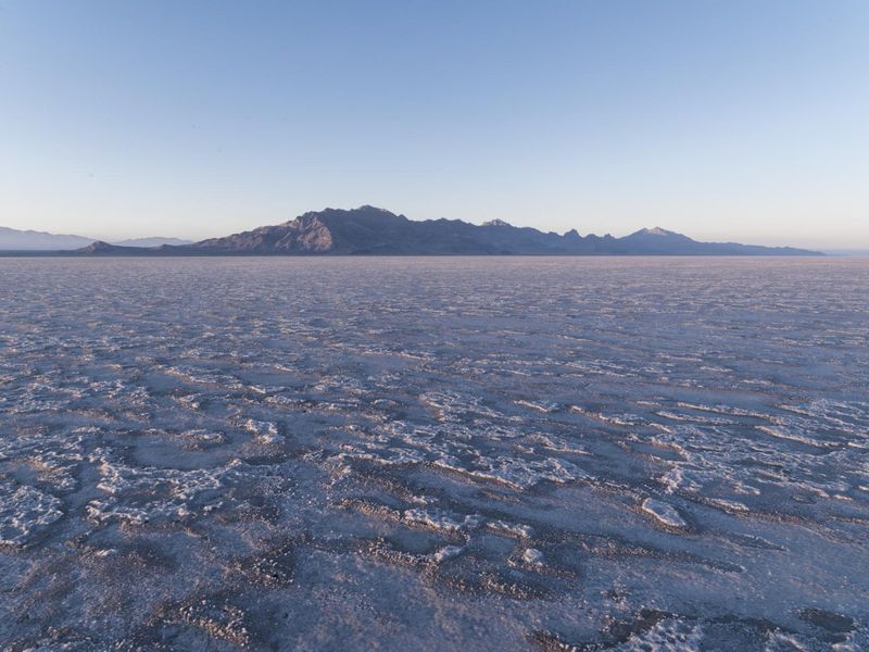 Utah Mountain Range under a Clear Sky HDRi Maps and Backplates