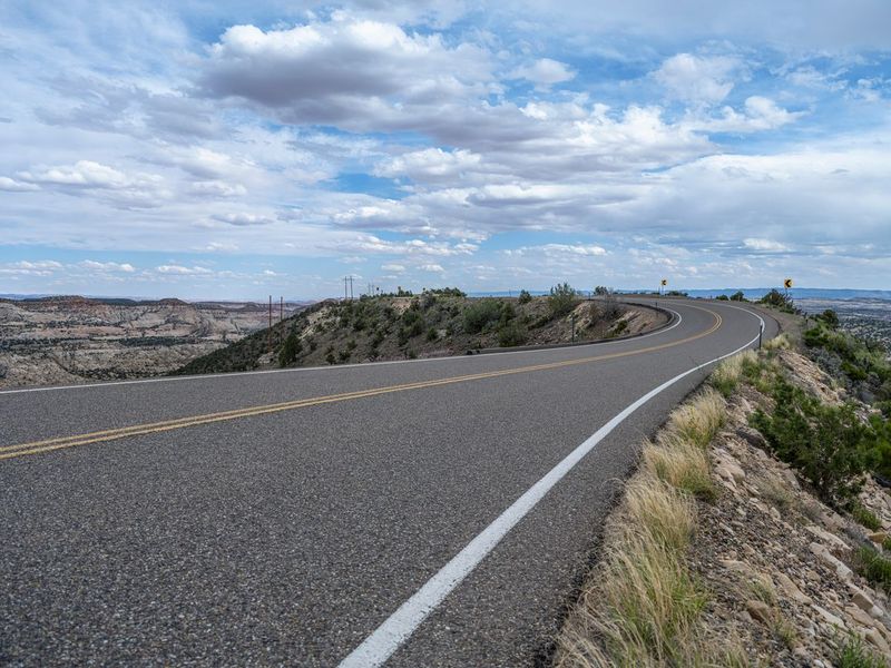 Utah Road: Exploring the Beautiful Landscape HDRi Maps and Backplates