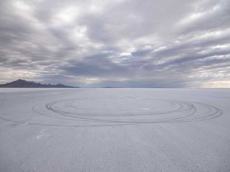 Utah Road: Travel Through Desert Mountains - HDRi Maps and Backplates