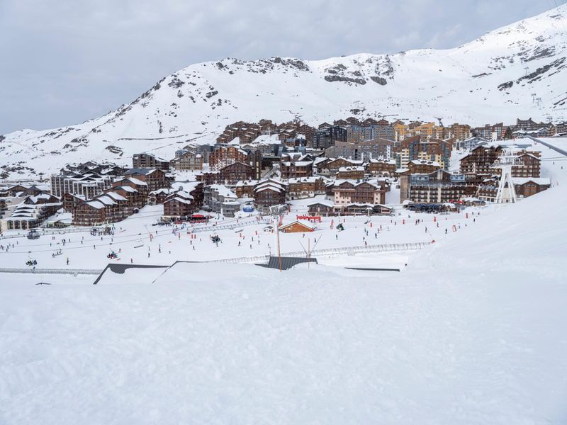 Winter Landscape in the Alps, France HDRi Maps and Backplates