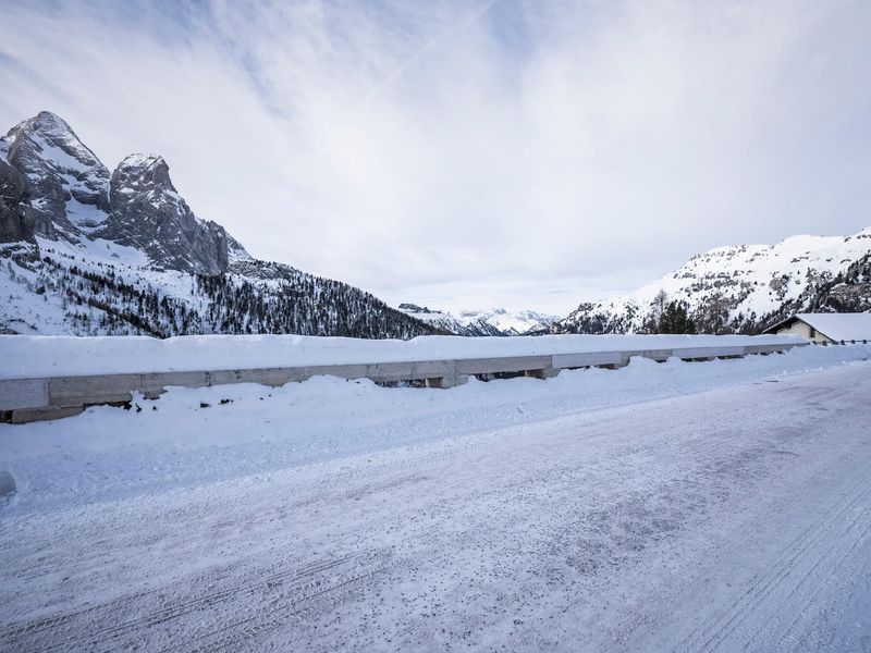 Wintery Alps Road and Mountain Landscape HDRi Maps and Backplates